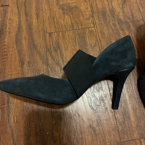 Alfani Step Flex navy heels. Size 7.5 - Picture 2 of 5